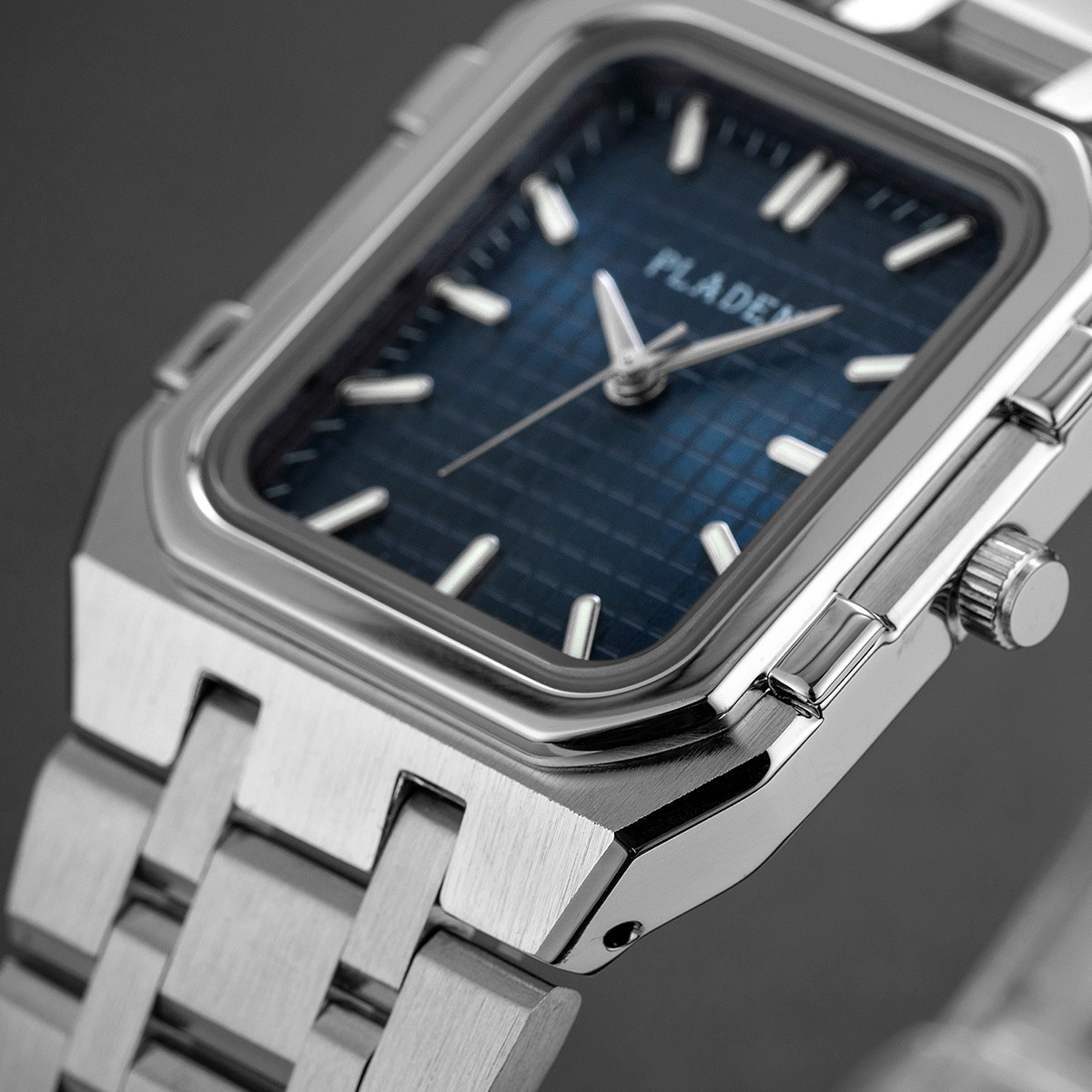 Marca de luxo azul dial homem  - Luxury Watch Magazine avaliação e preço